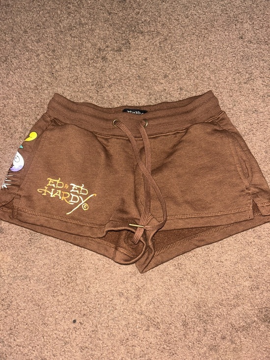 Ed Hardy Brown Tiger Heart Graphic Tee and Shorts Set - Picture 4 of 7